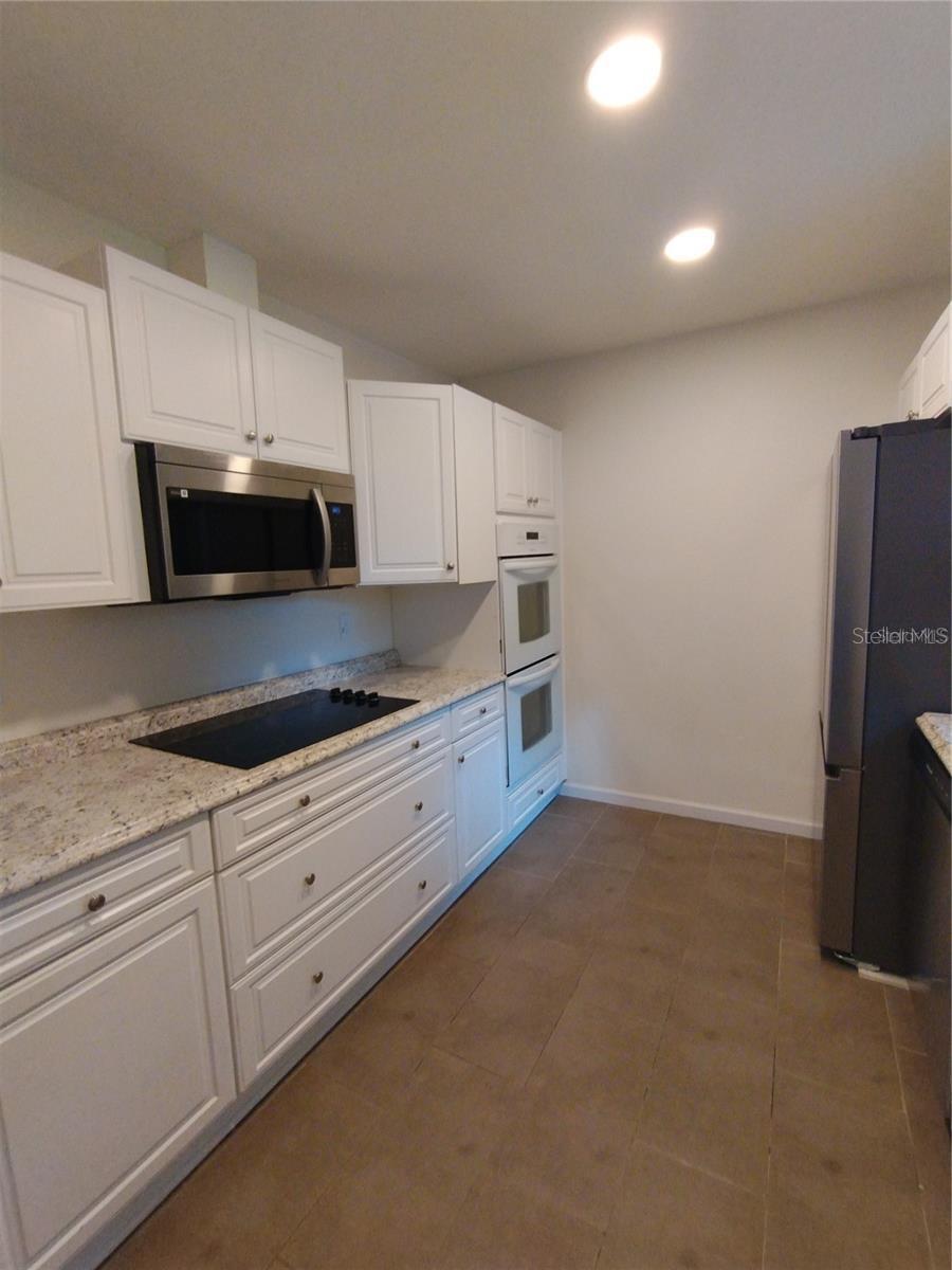 100 S Stone St #a Property Photo 6