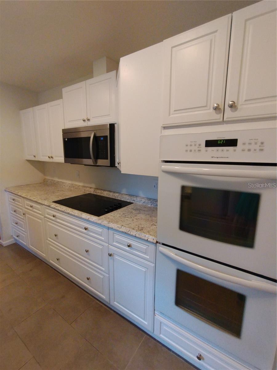 100 S Stone St #a Property Photo 7