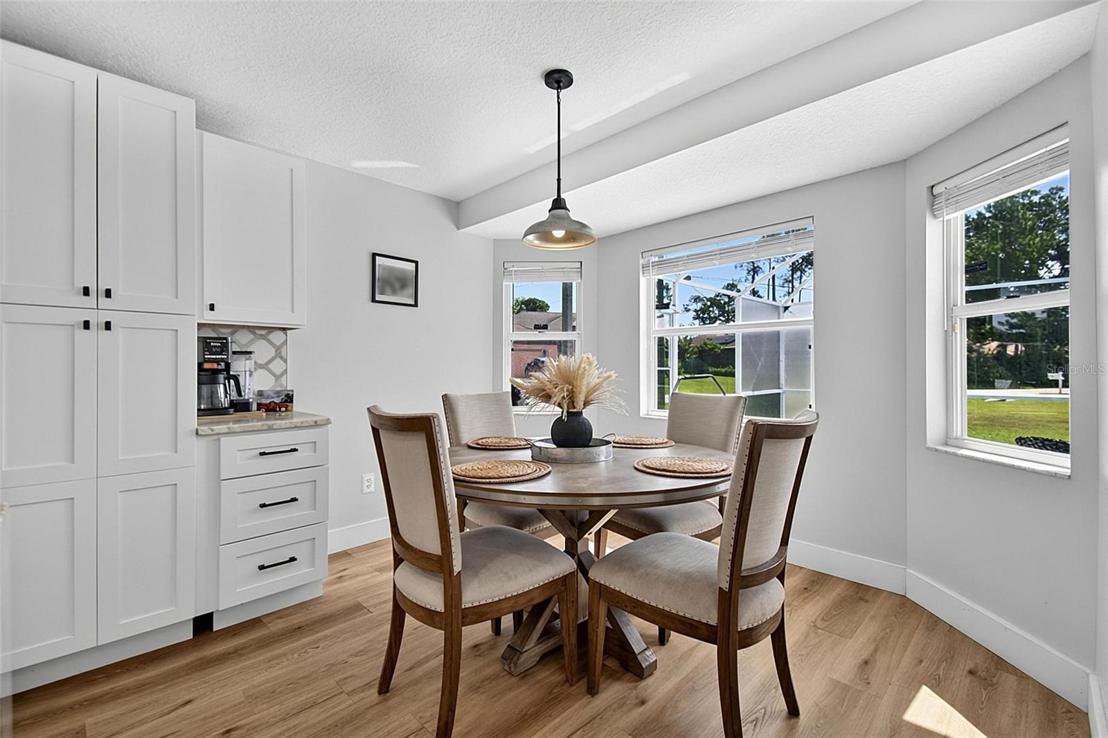 1 Round Tree Dr Property Photo 16