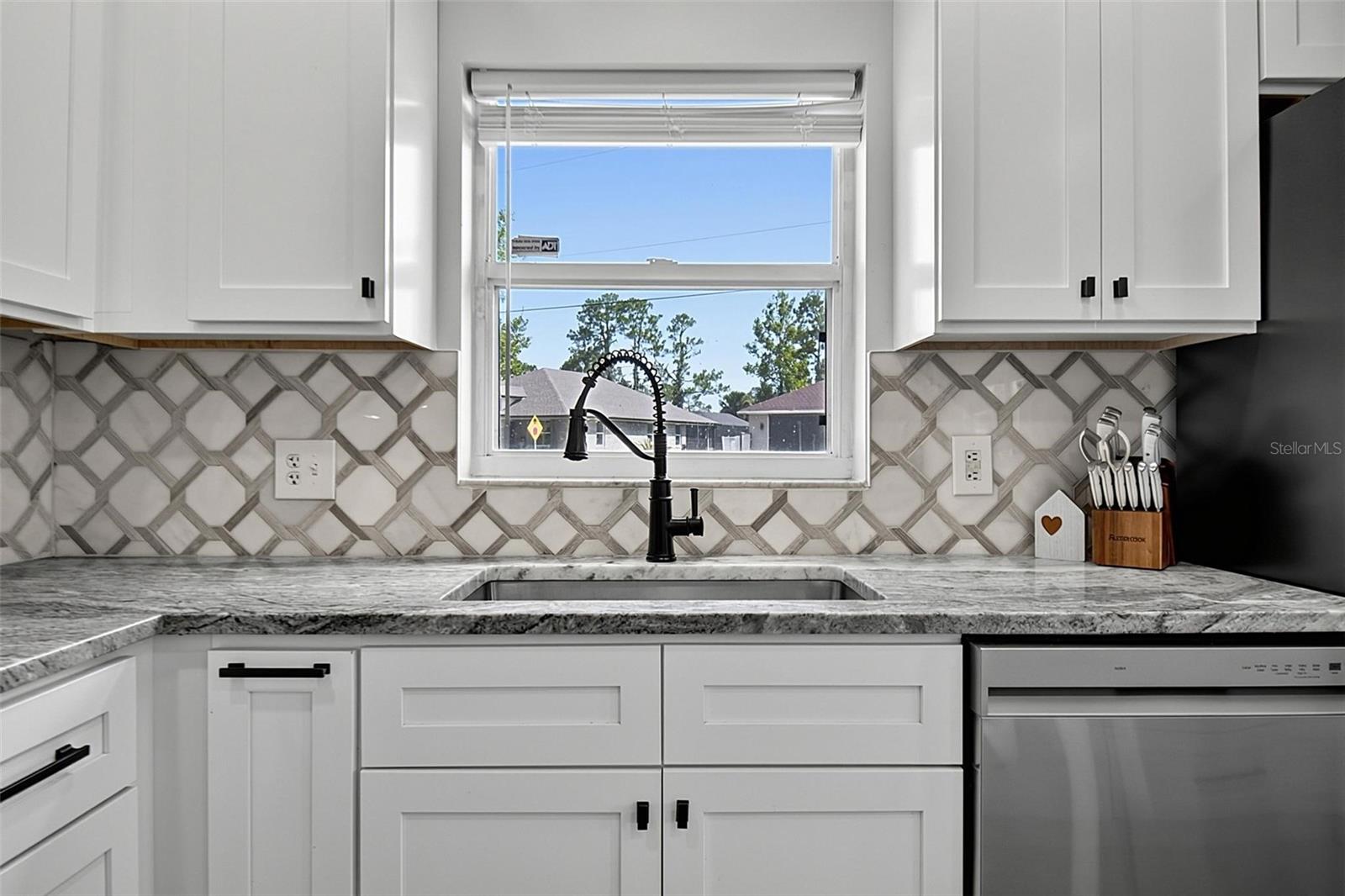 1 Round Tree Dr Property Photo 19