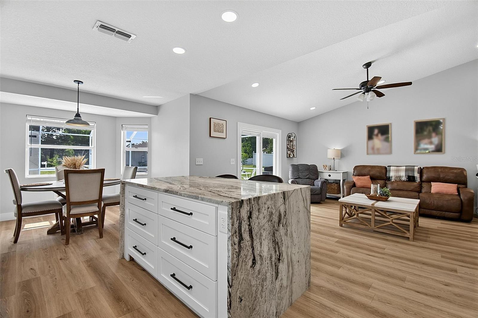 1 Round Tree Dr Property Photo 22