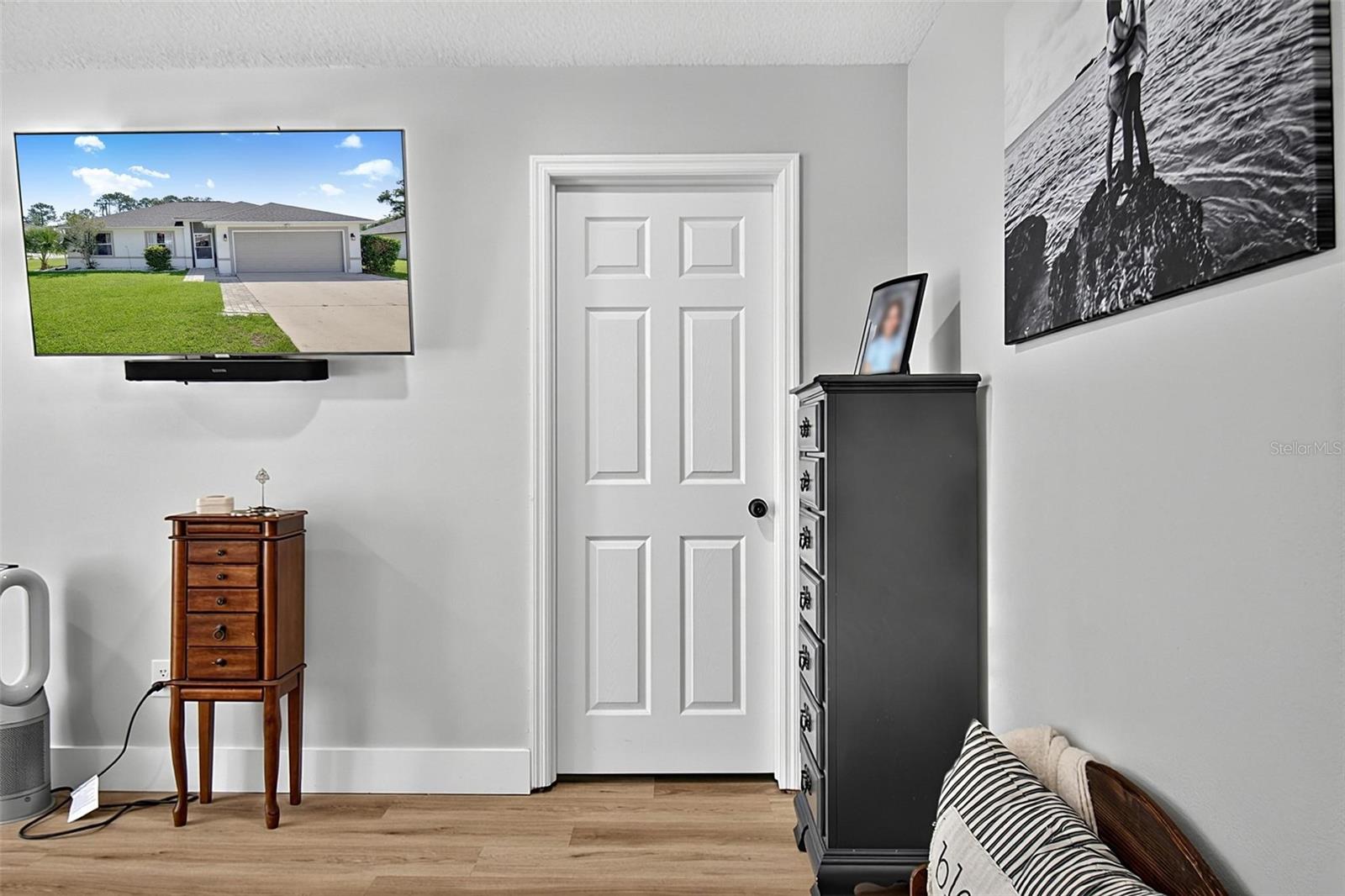 1 Round Tree Dr Property Photo 32