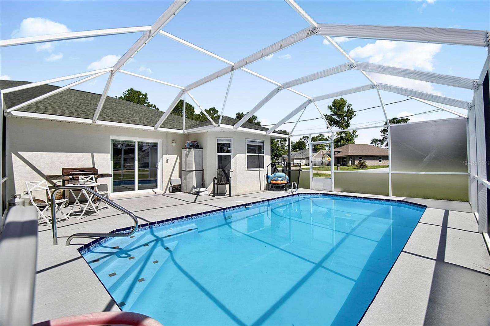 1 Round Tree Dr Property Photo 45