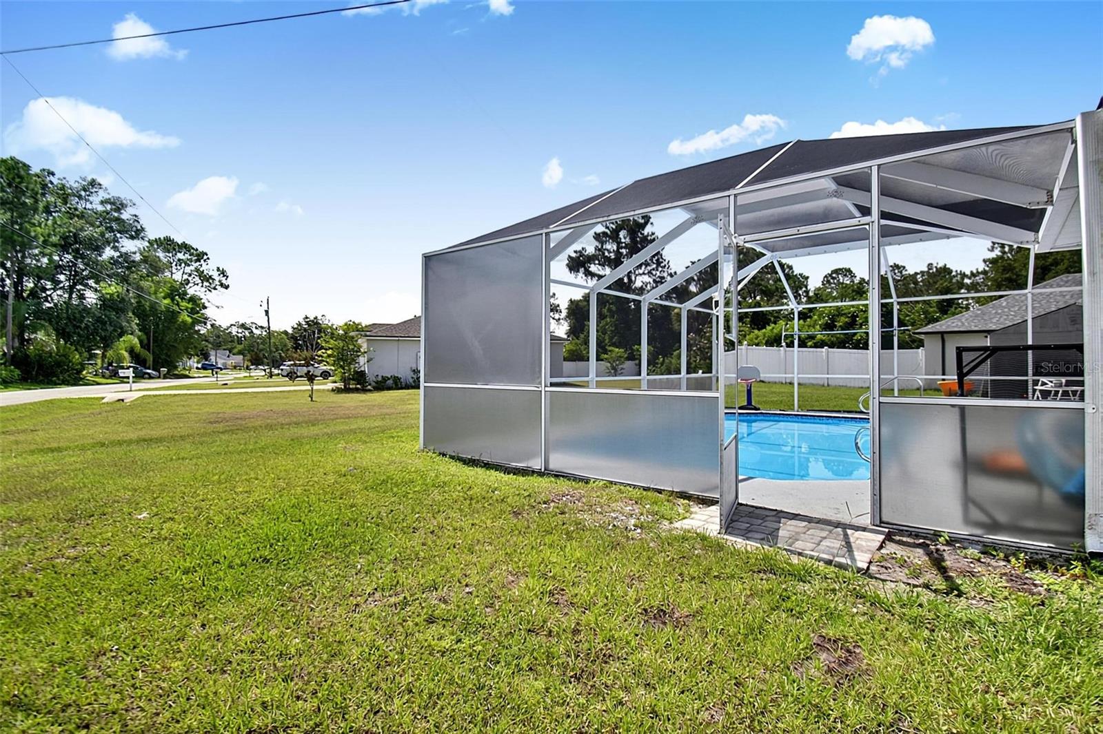 1 Round Tree Dr Property Photo 47