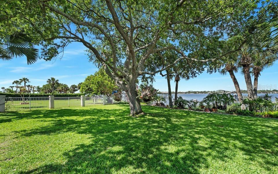 776 Riverside Dr Property Photo 43
