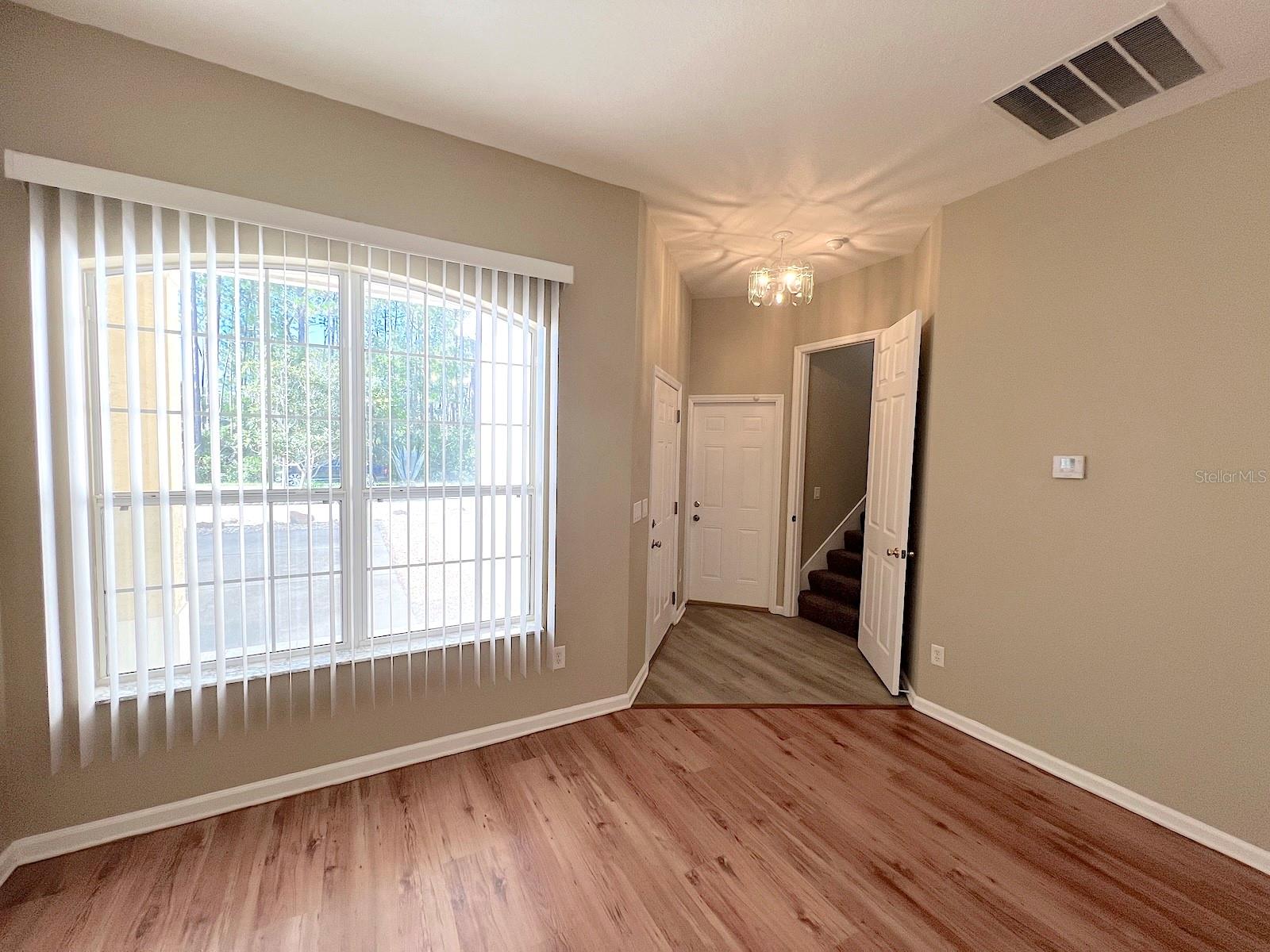 20 Regis Ln #a Property Photo 6