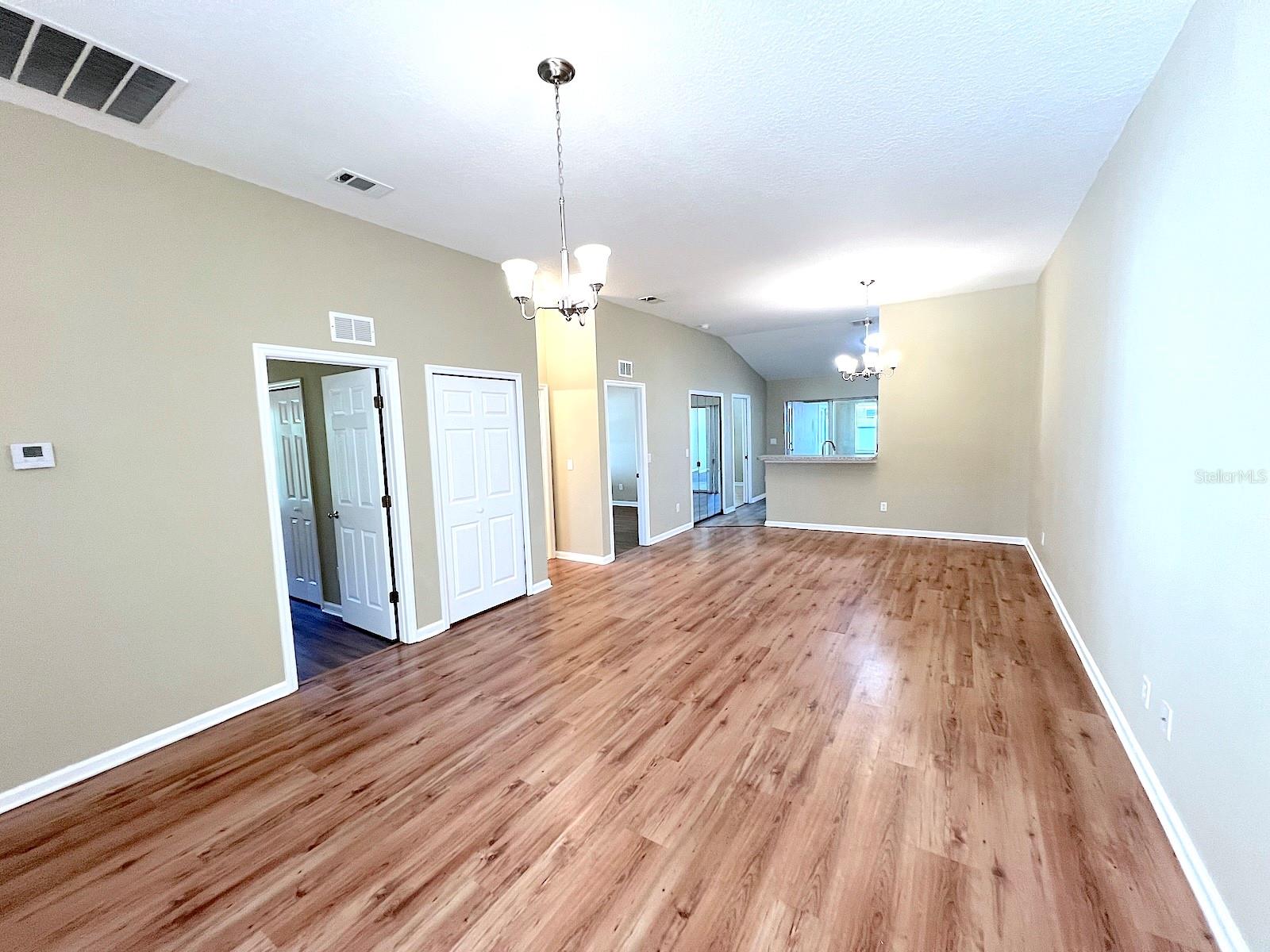 20 Regis Ln #a Property Photo 7