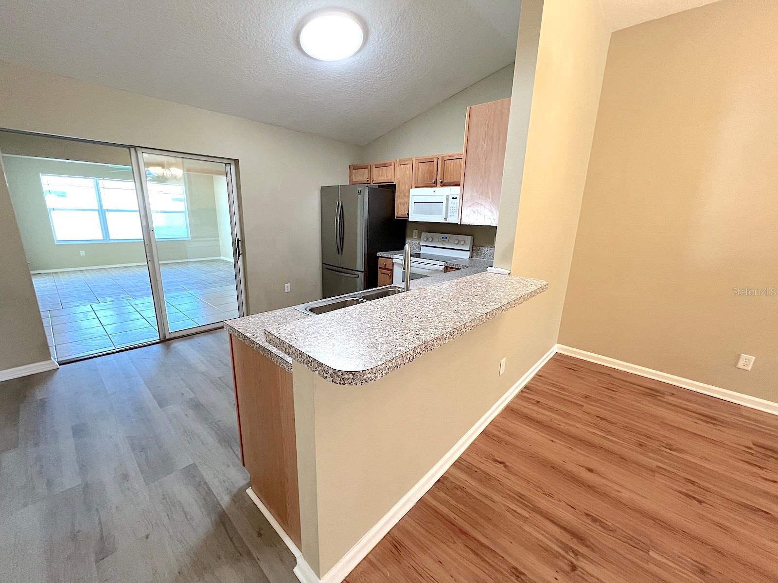 20 Regis Ln #a Property Photo 11