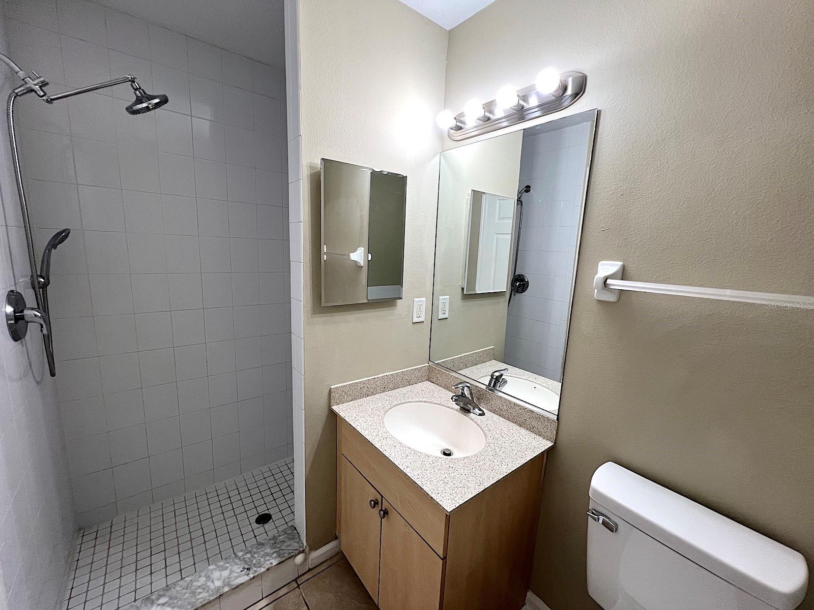 20 Regis Ln #a Property Photo 21