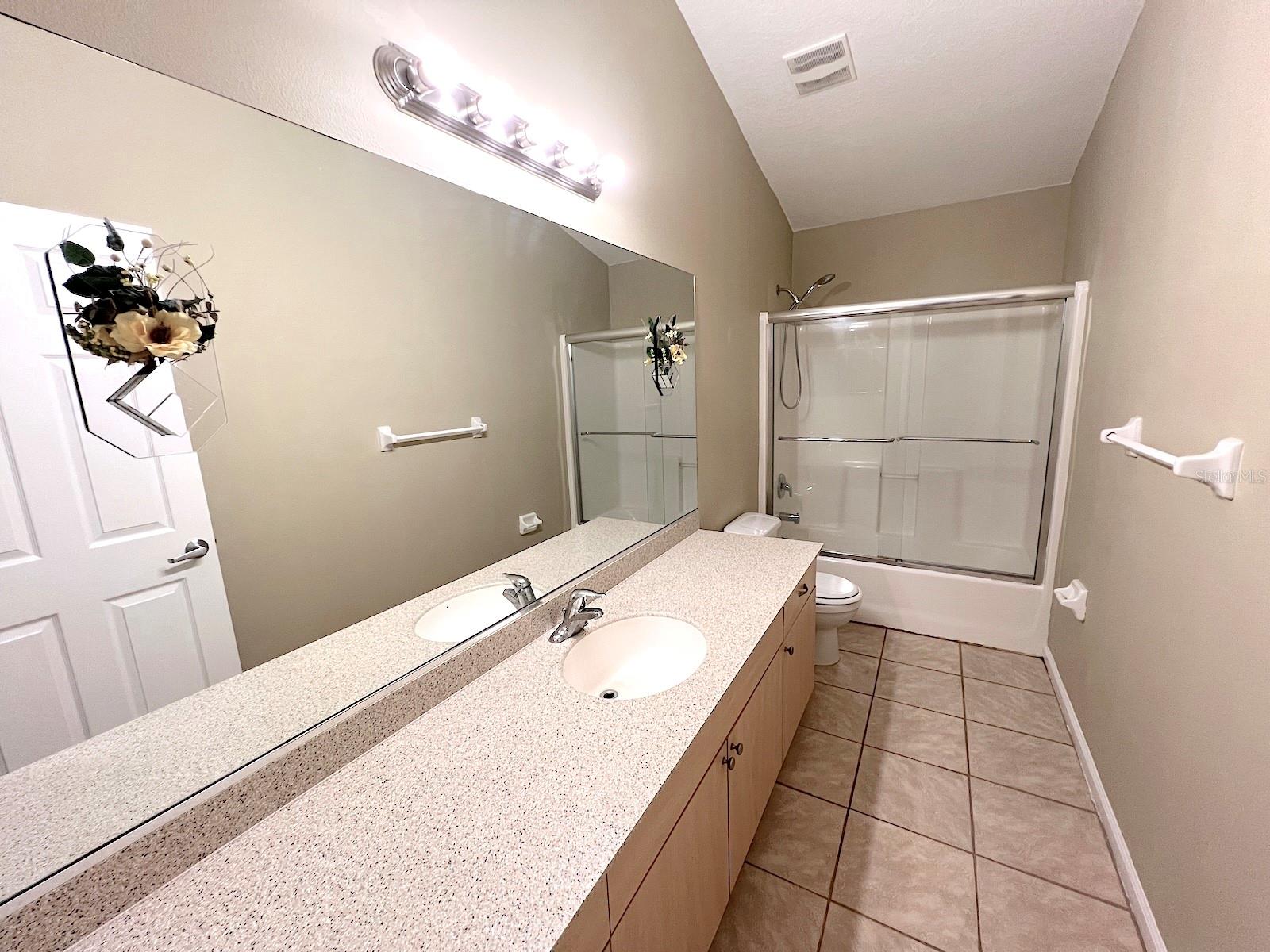 20 Regis Ln #a Property Photo 24