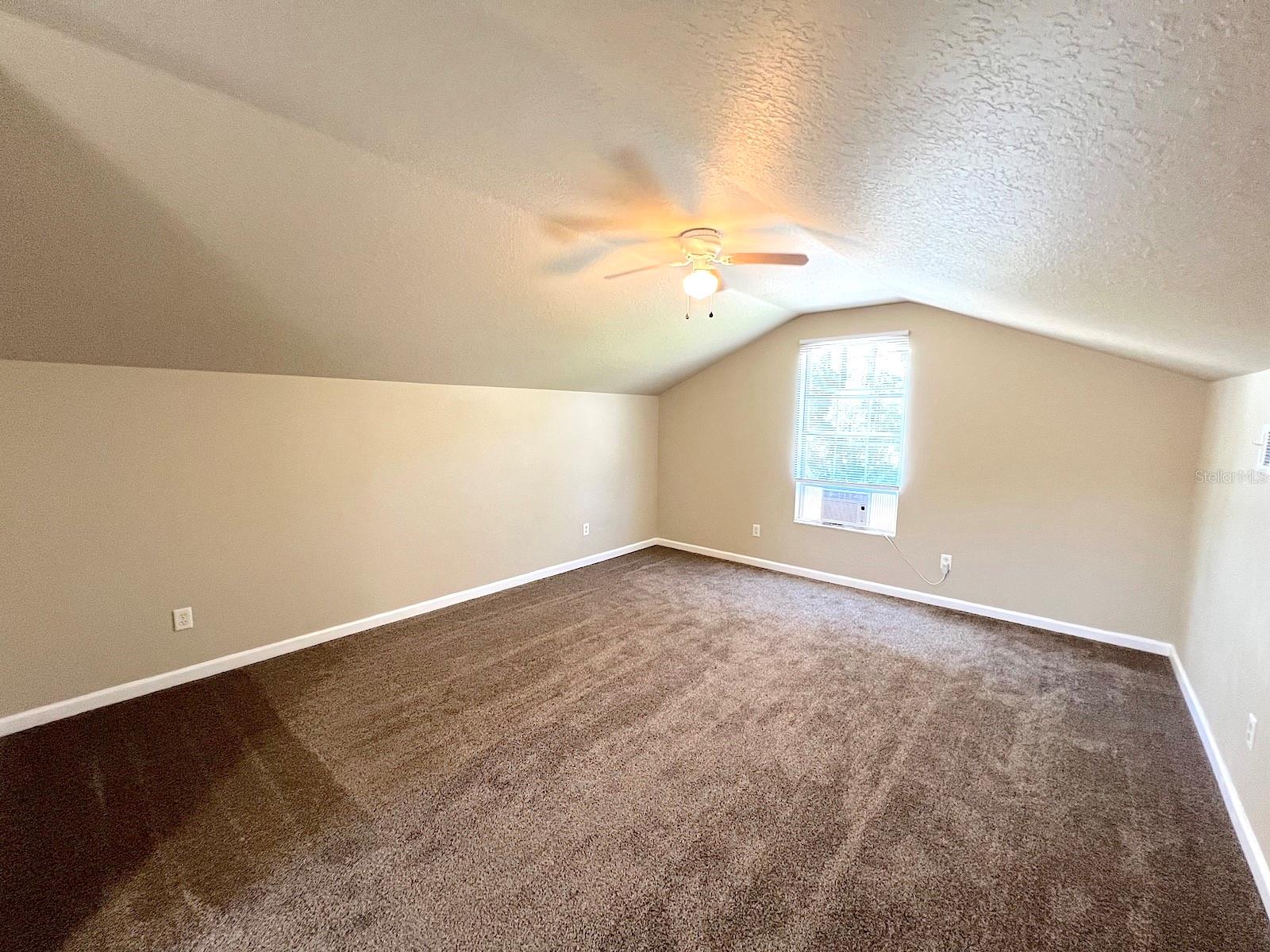 20 Regis Ln #a Property Photo 31