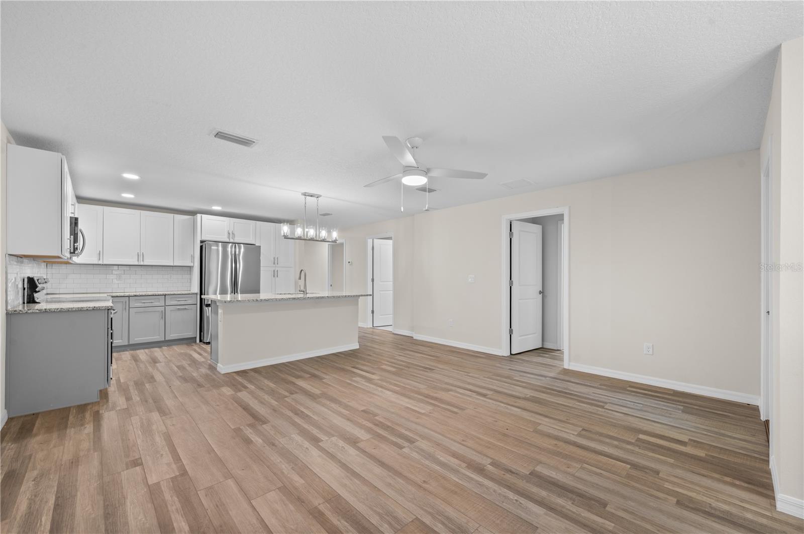 59 Wellstream Dr #a Property Photo 4