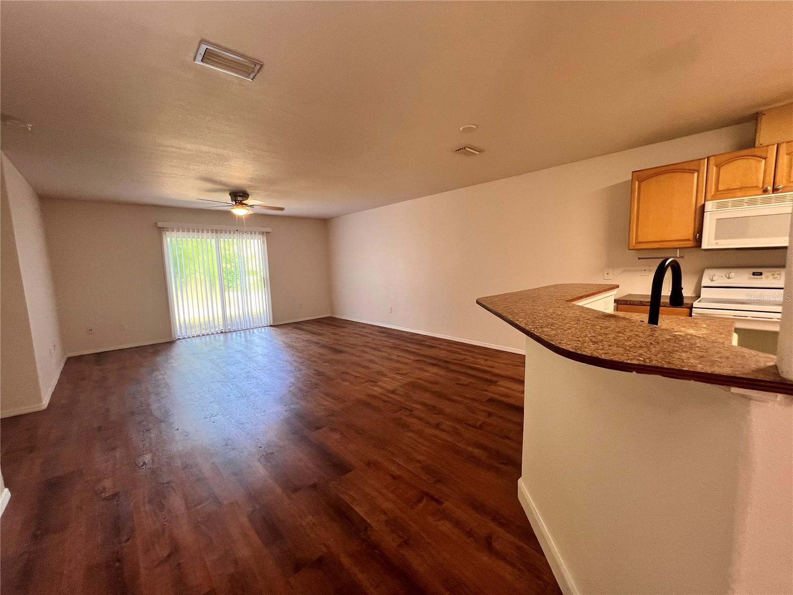4 Prospect Ln #a Property Photo 3