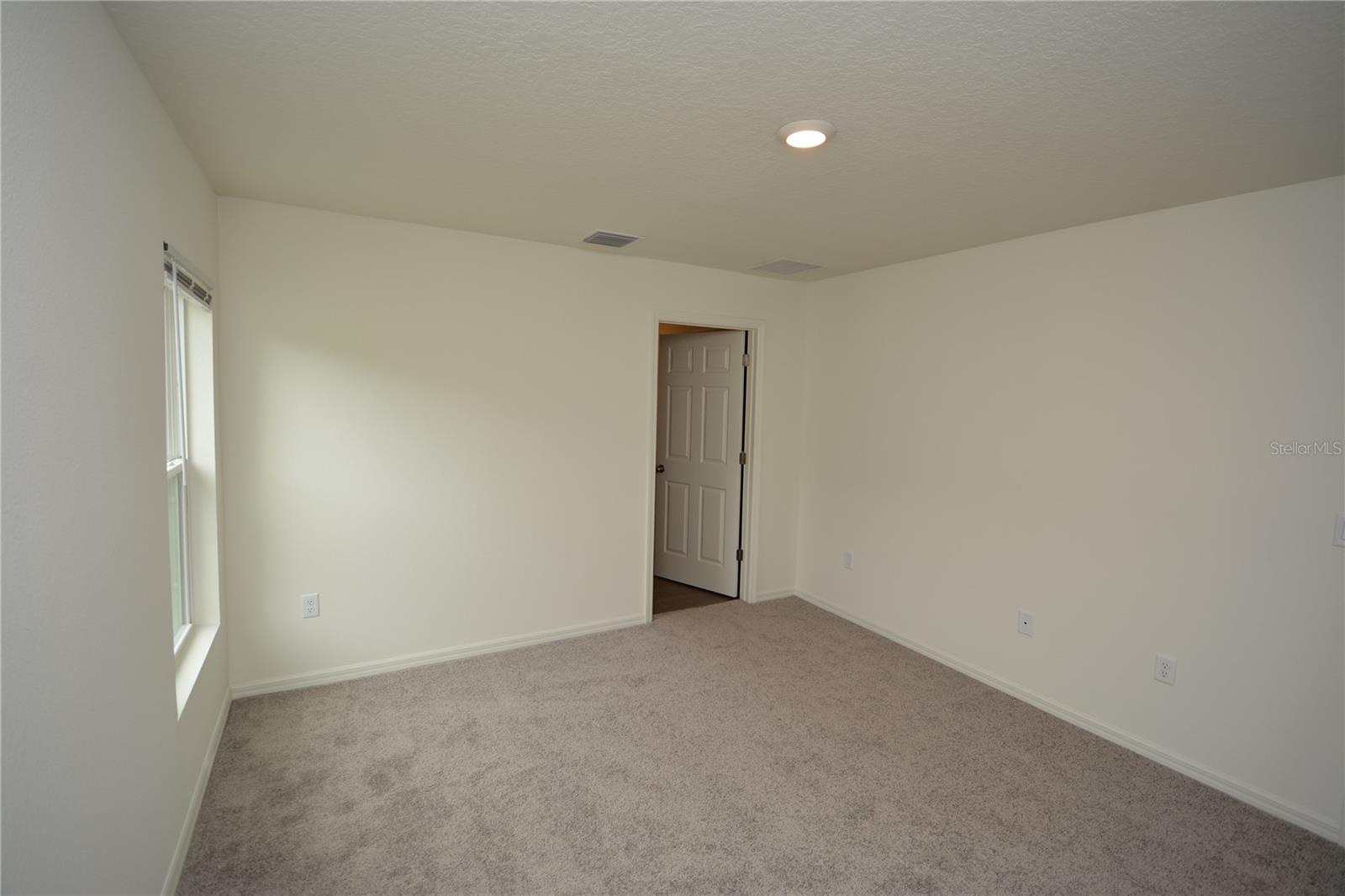 38 Baltimore Ln Property Photo 17