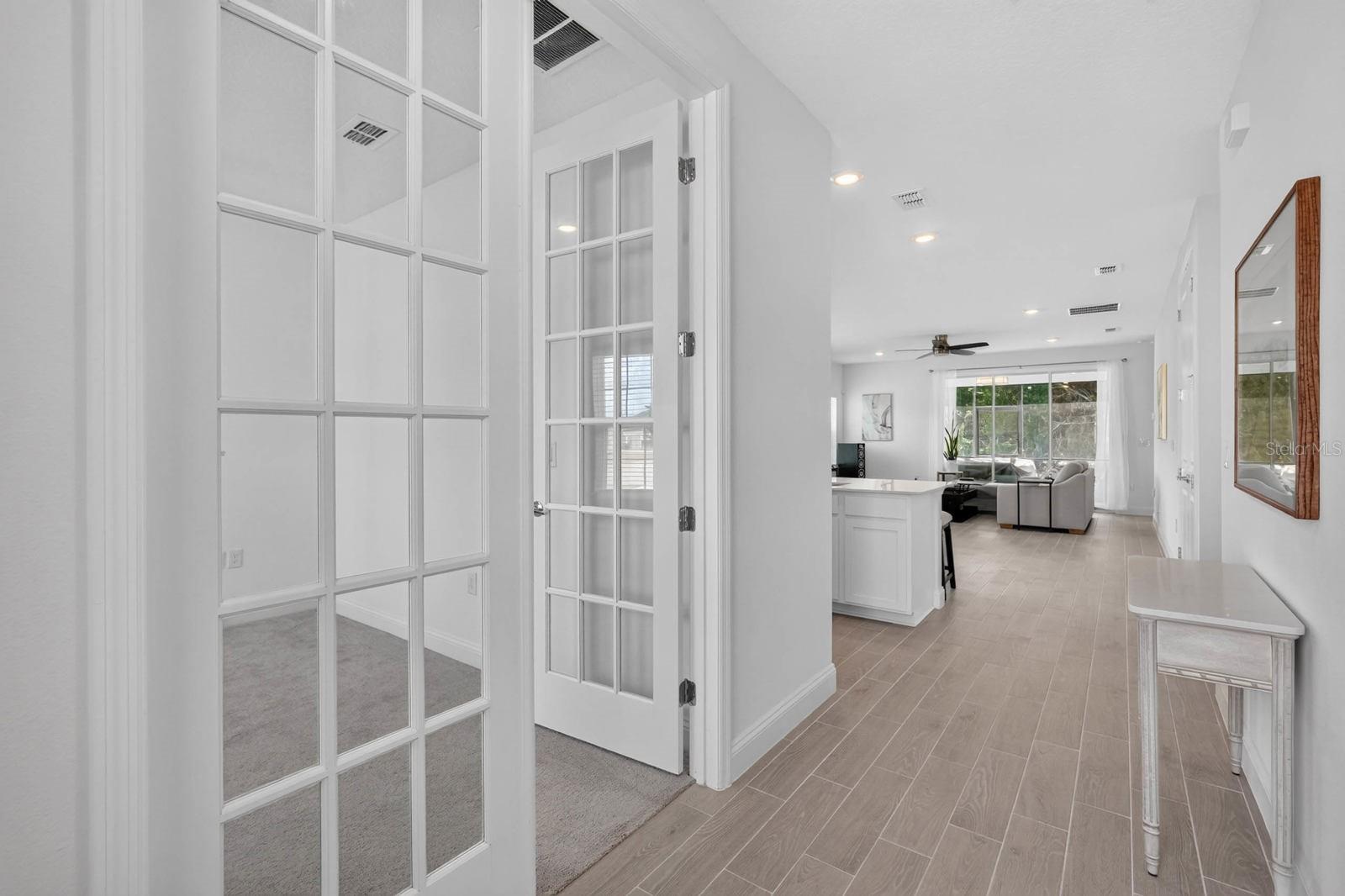 2173 Raglan Cir Property Photo 5