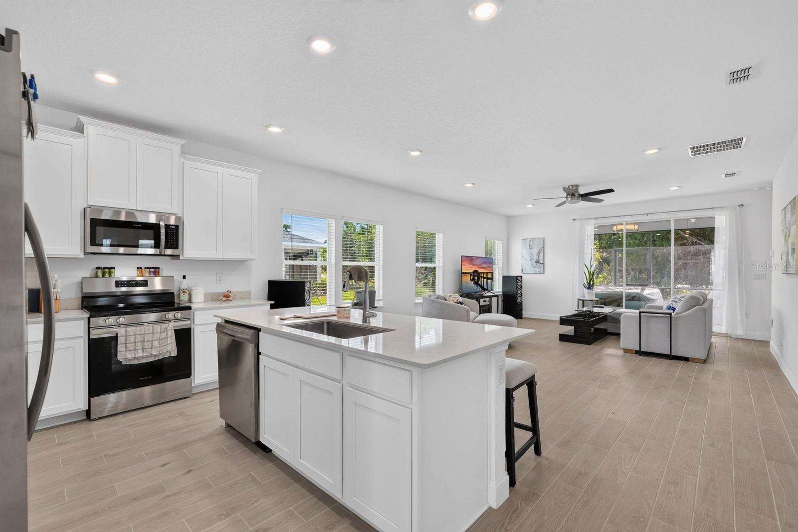 2173 Raglan Cir Property Photo 15