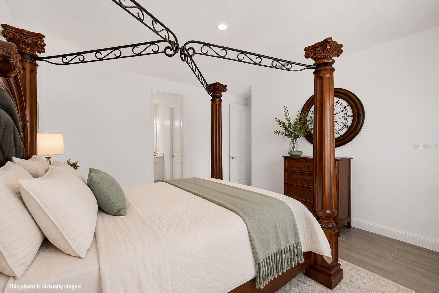 2173 Raglan Cir Property Photo 18