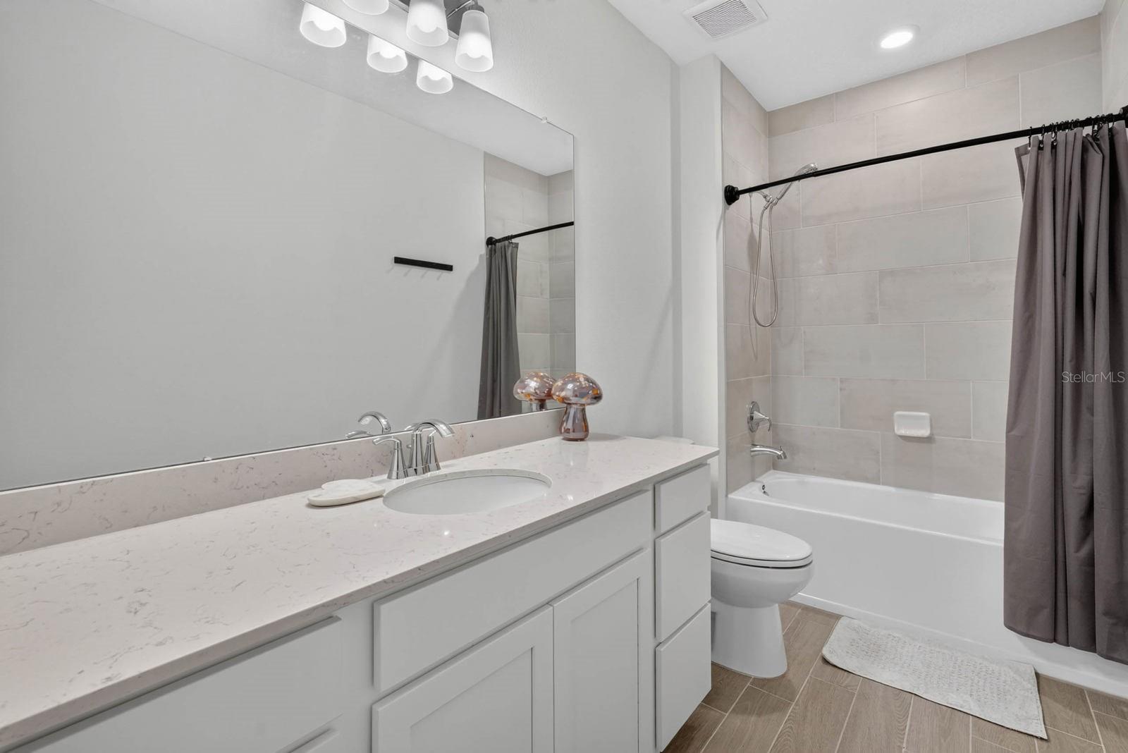 2173 Raglan Cir Property Photo 27