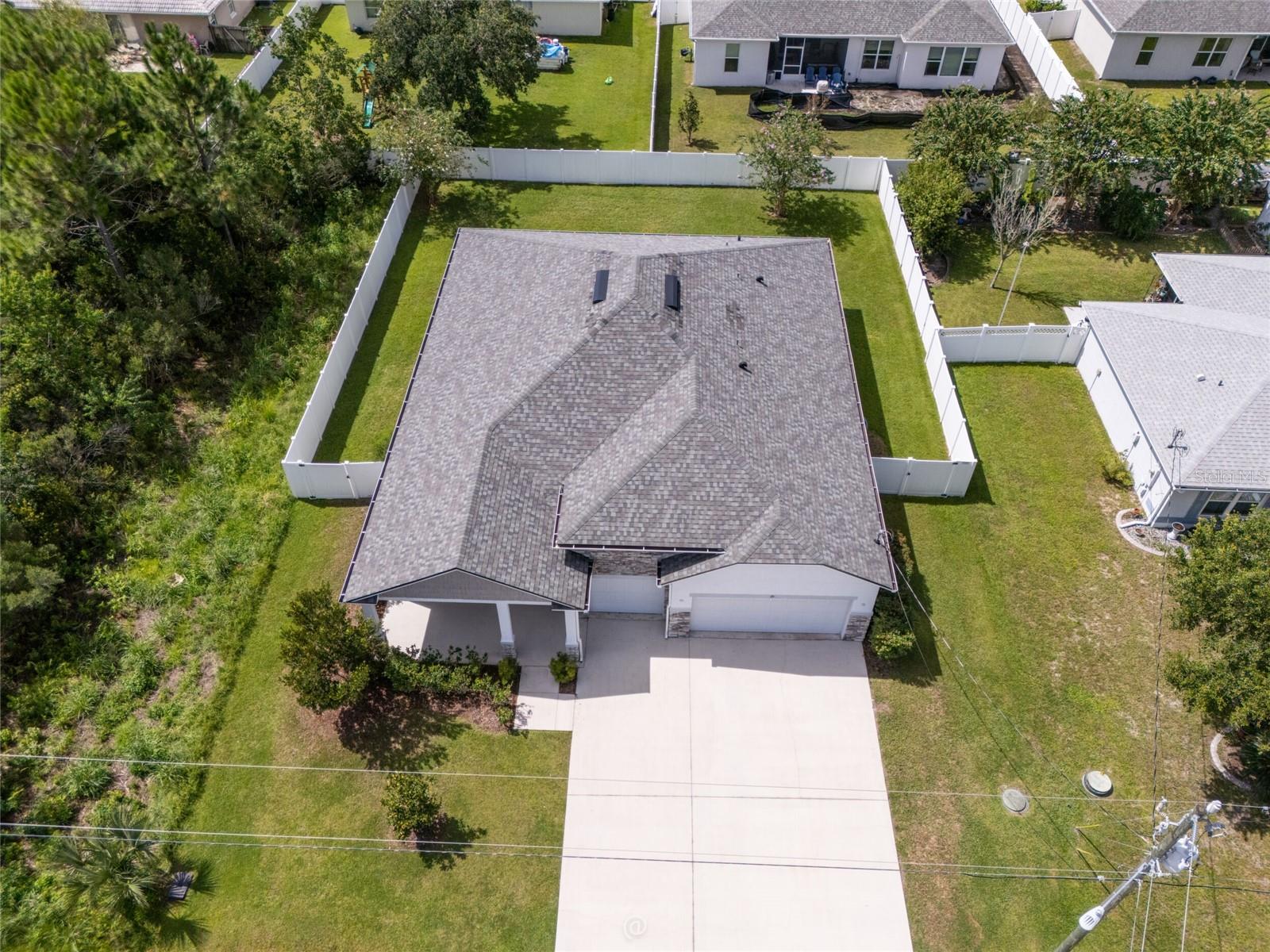21 Lancelot Dr Property Photo 3