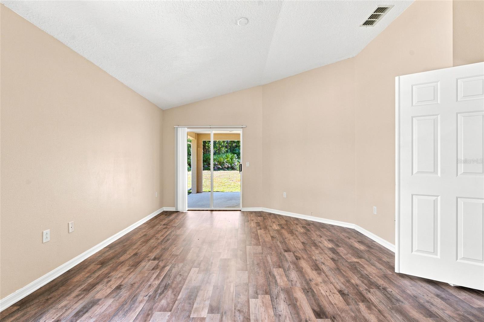 103 Woodside Dr Property Photo 20
