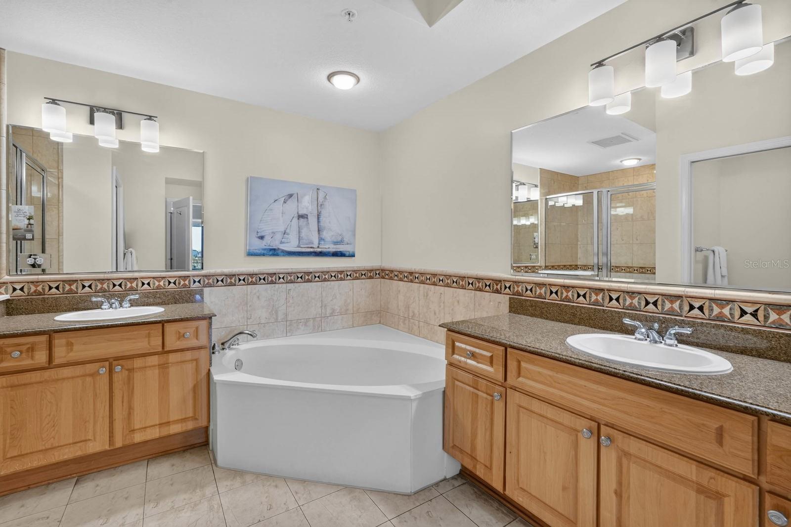 200 Ocean Crest Dr #116 Property Photo 17