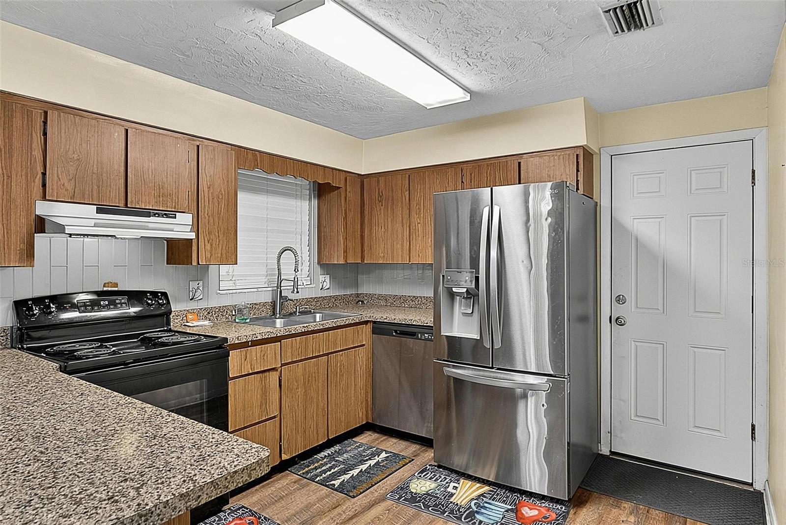 1508 Wildrose Ln Property Photo 13