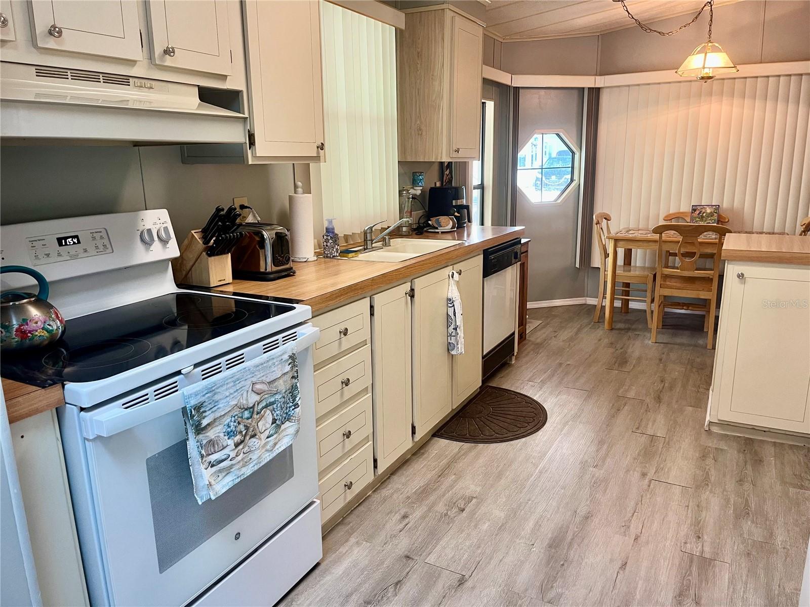225 Starboard Dr Property Photo 11
