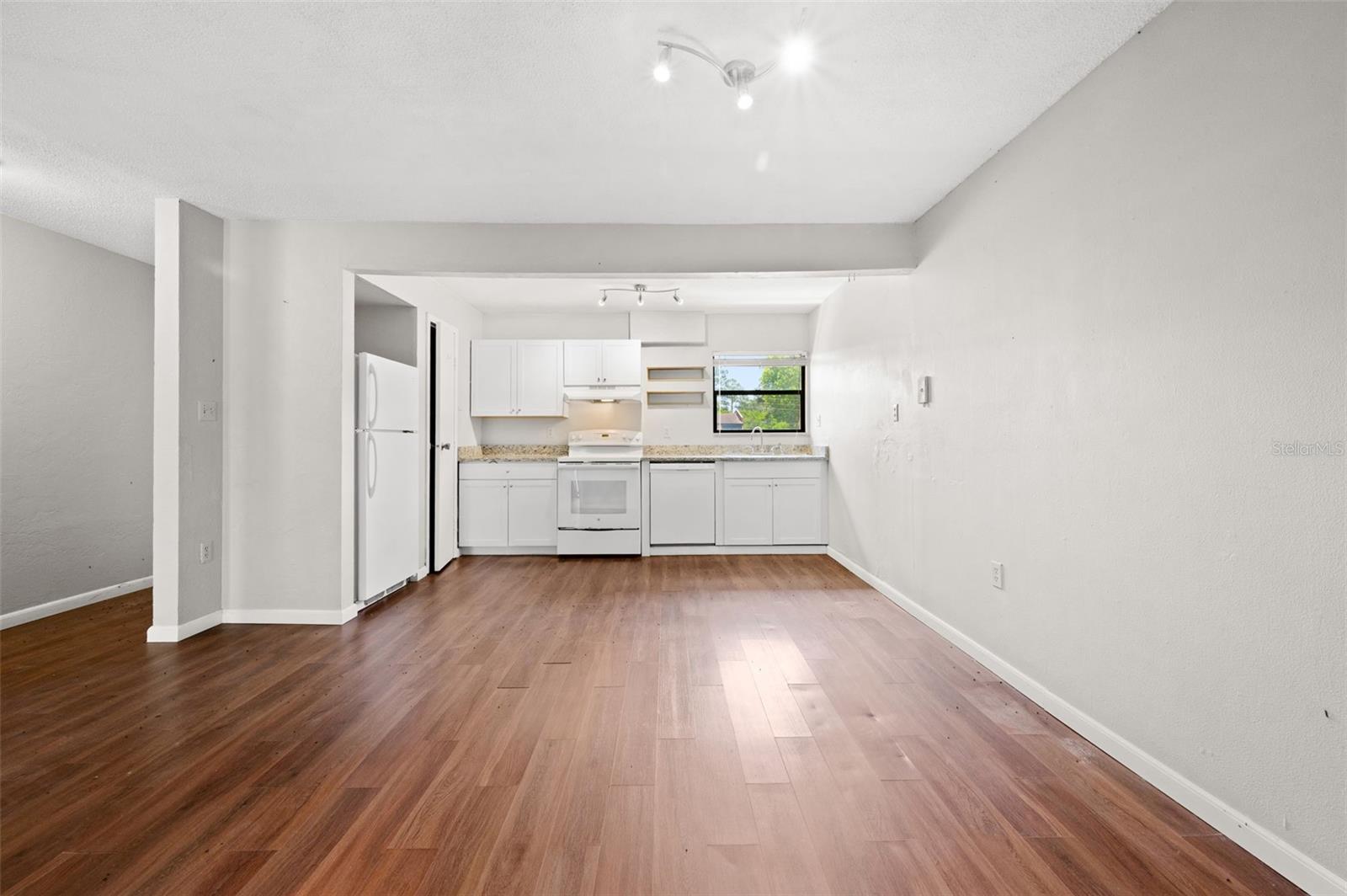 2811 Sw Archer Rd #c18 Property Photo 15