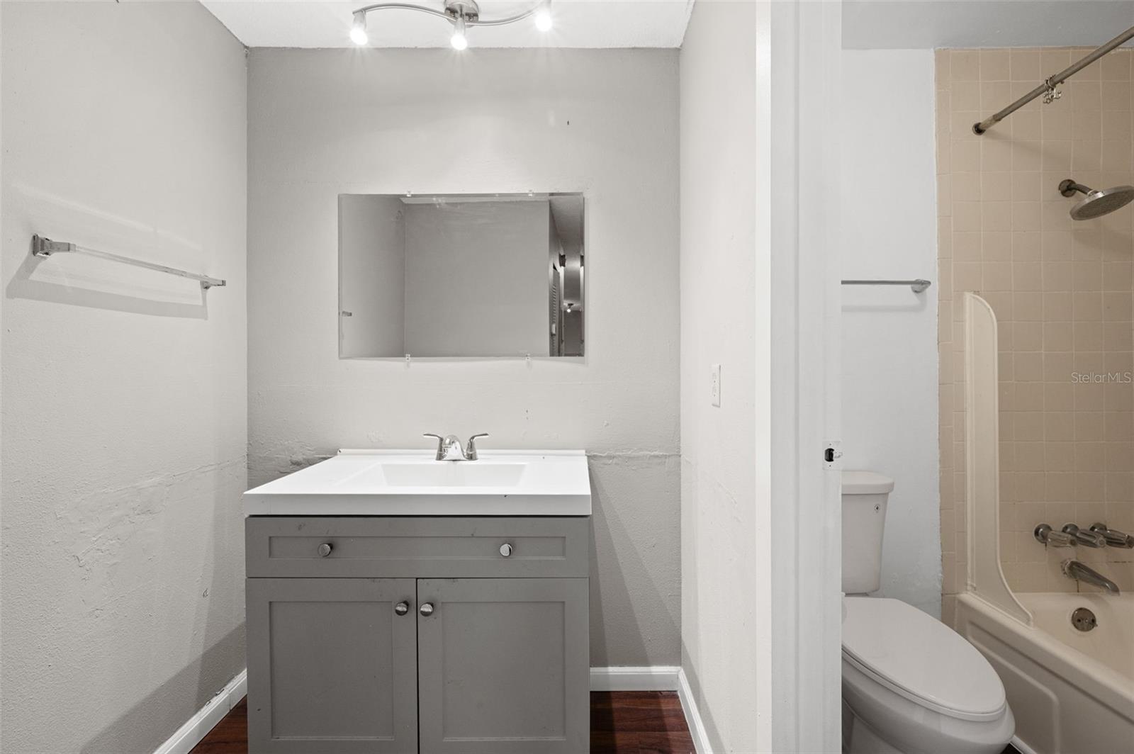 2811 Sw Archer Rd #c18 Property Photo 30