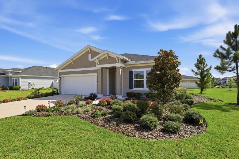 2110 Raglan Cir Property Photo 2