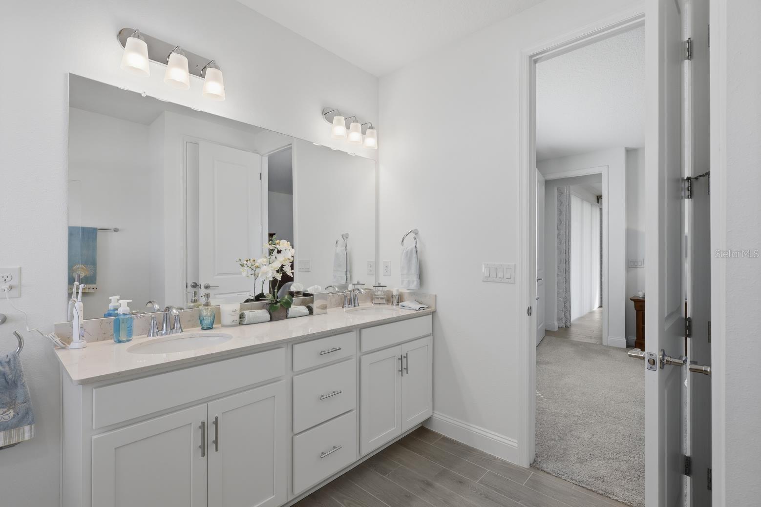 2110 Raglan Cir Property Photo 19