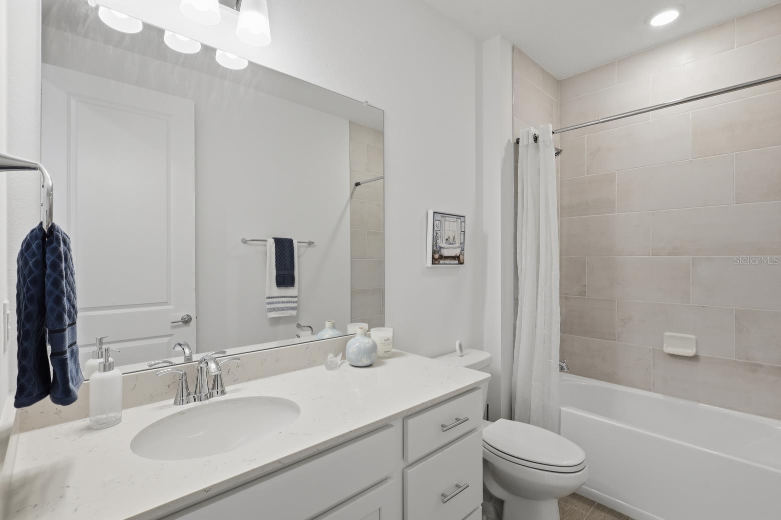 2110 Raglan Cir Property Photo 26