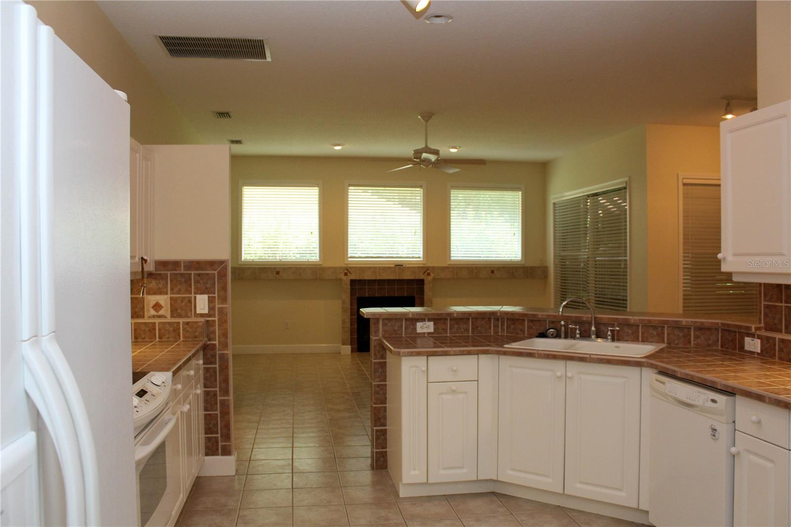 751 Calle Grande St Property Photo 12
