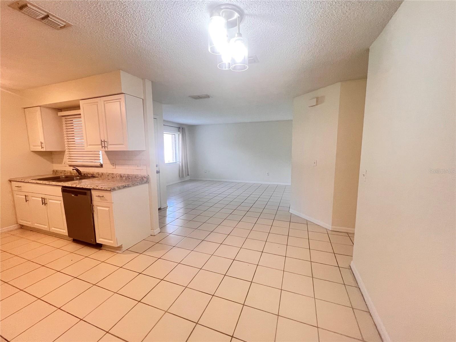 73 Providence Ln #a Property Photo 5