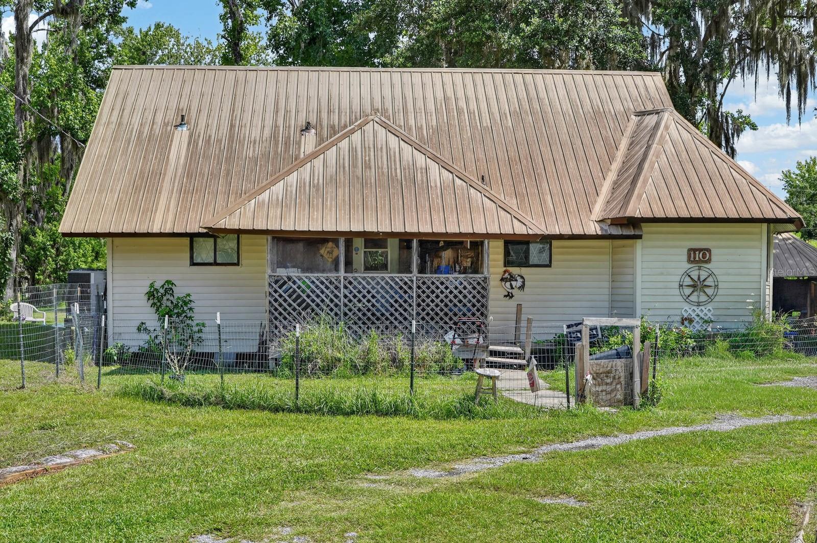 110 W PALM AVE