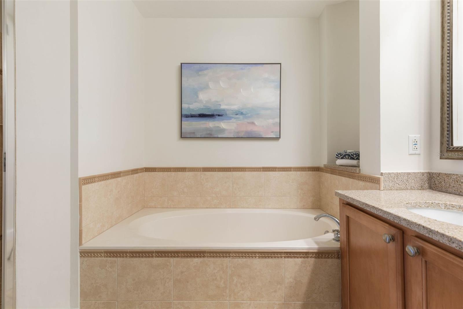102 Yacht Harbor Dr #467 Property Photo 37