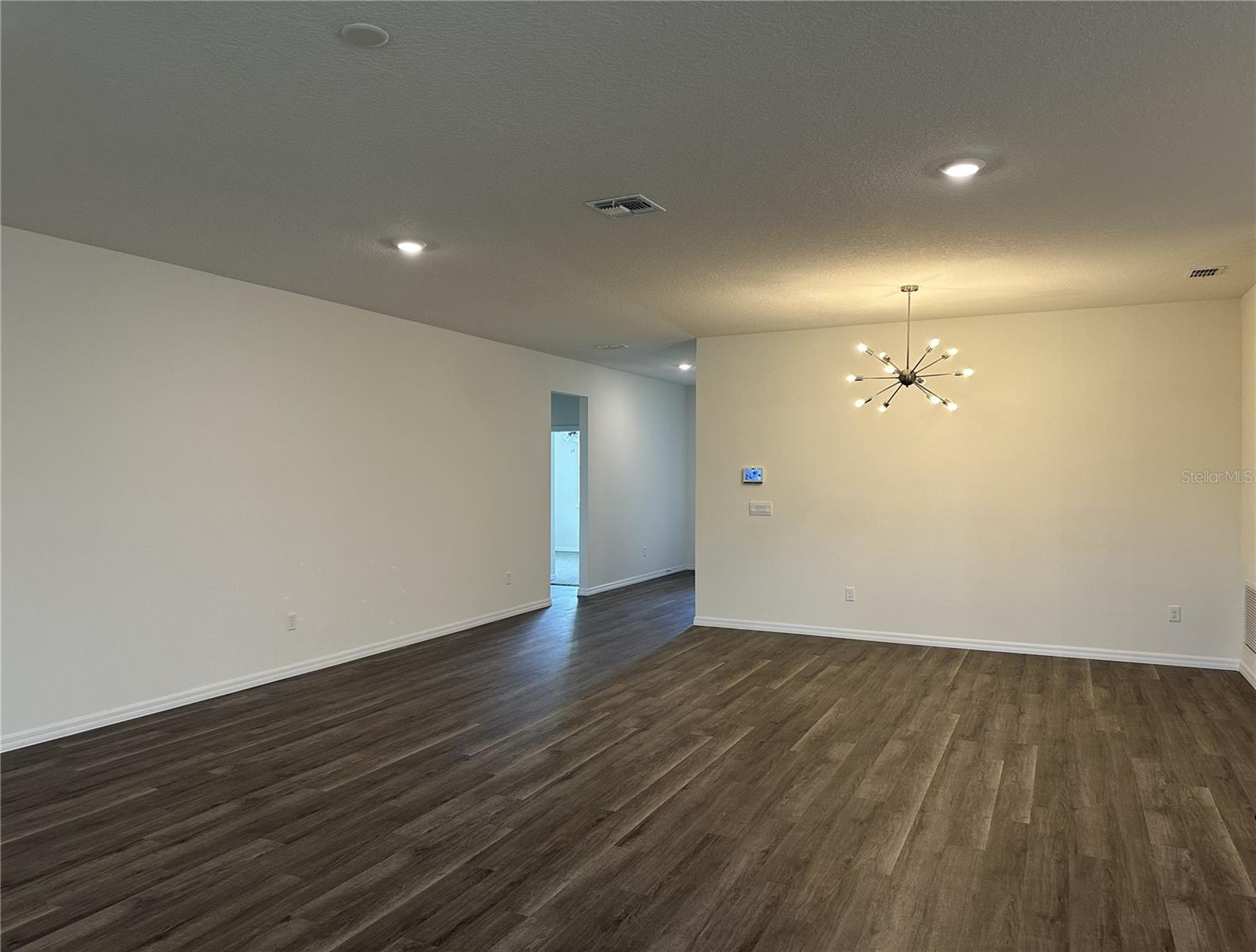 3272 Arch Ave Property Photo 5