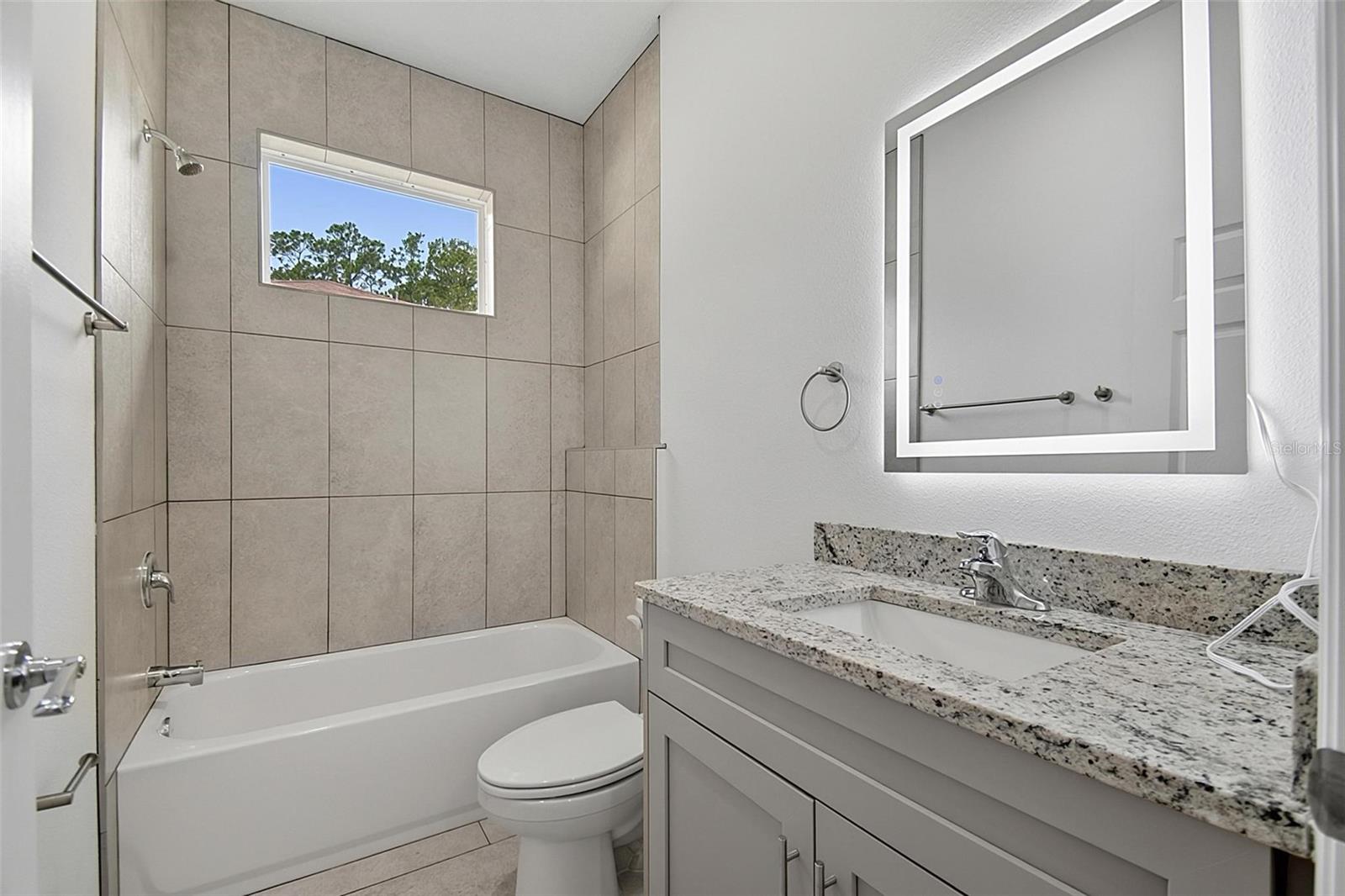 14 Ullynn Pl #b Property Photo 13