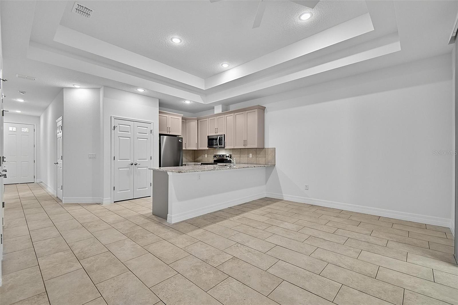 14 Ullynn Pl #b Property Photo 16