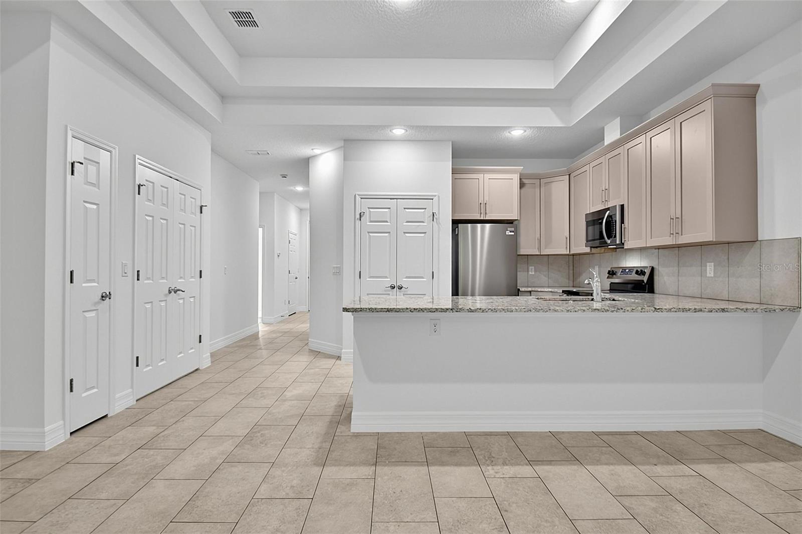 14 Ullynn Pl #b Property Photo 18