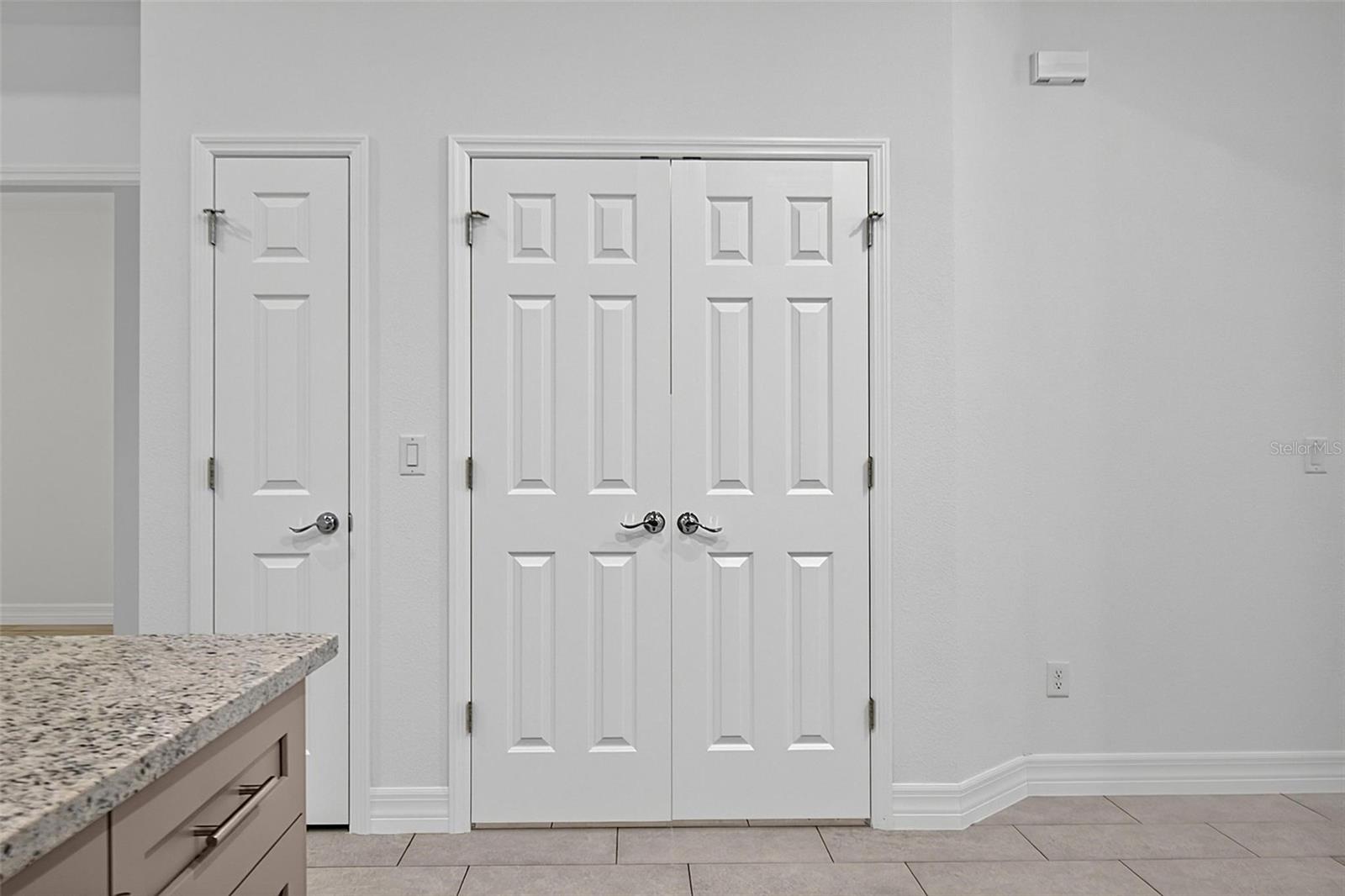14 Ullynn Pl #b Property Photo 23
