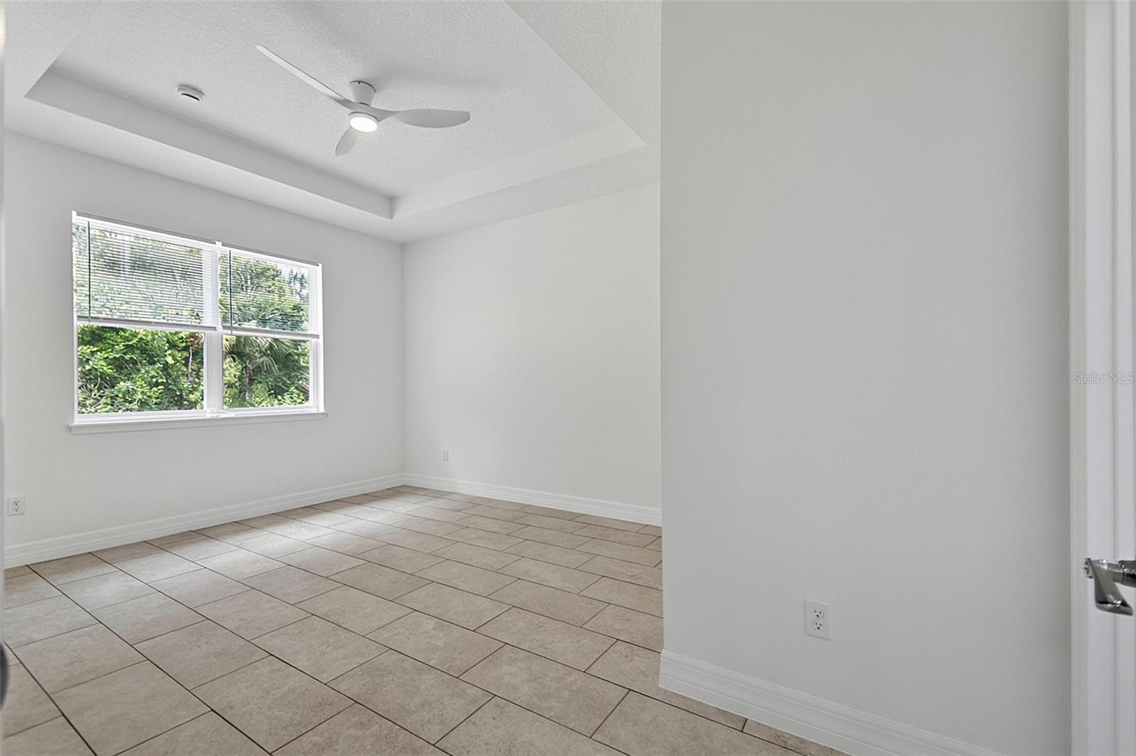 14 Ullynn Pl #b Property Photo 26