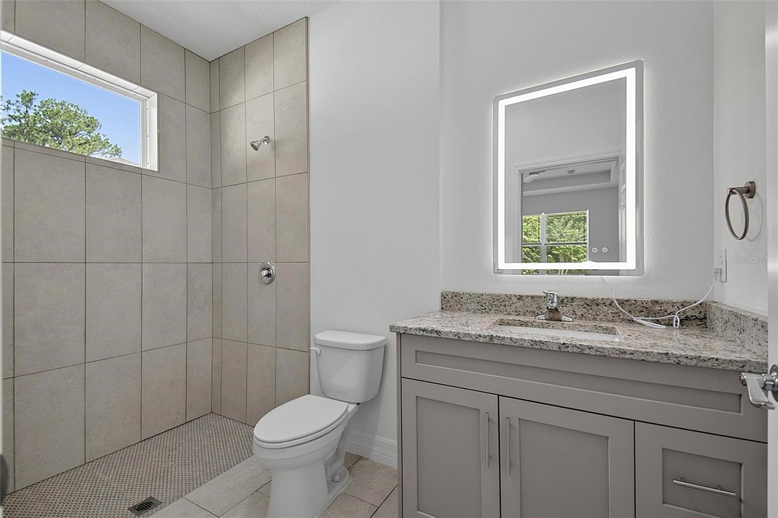 14 Ullynn Pl #b Property Photo 31