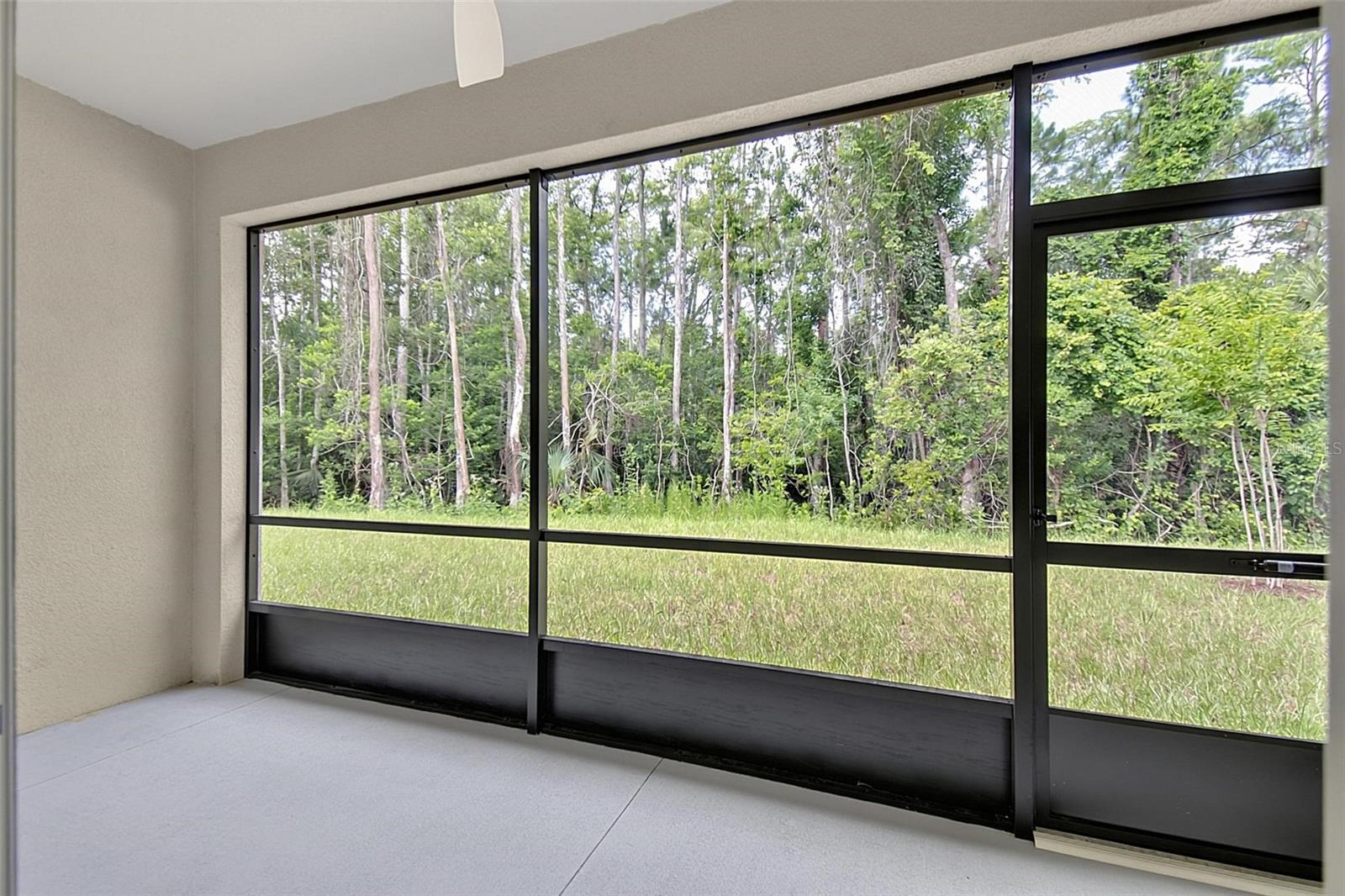 14 Ullynn Pl #b Property Photo 34