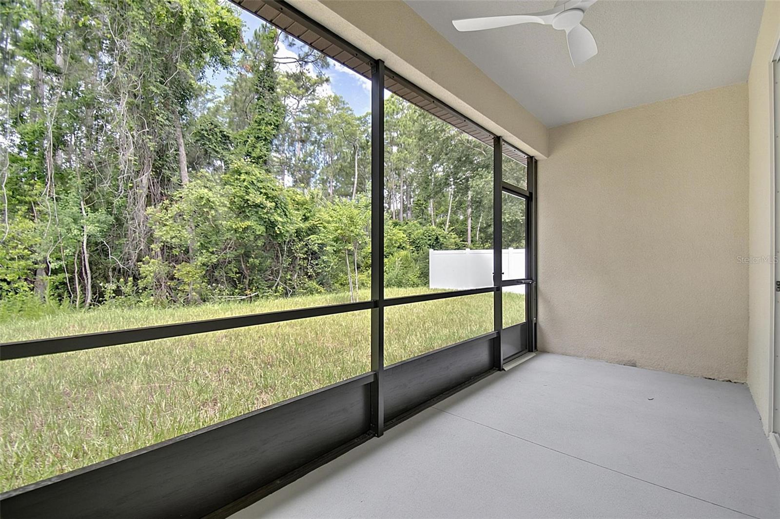14 Ullynn Pl #b Property Photo 35