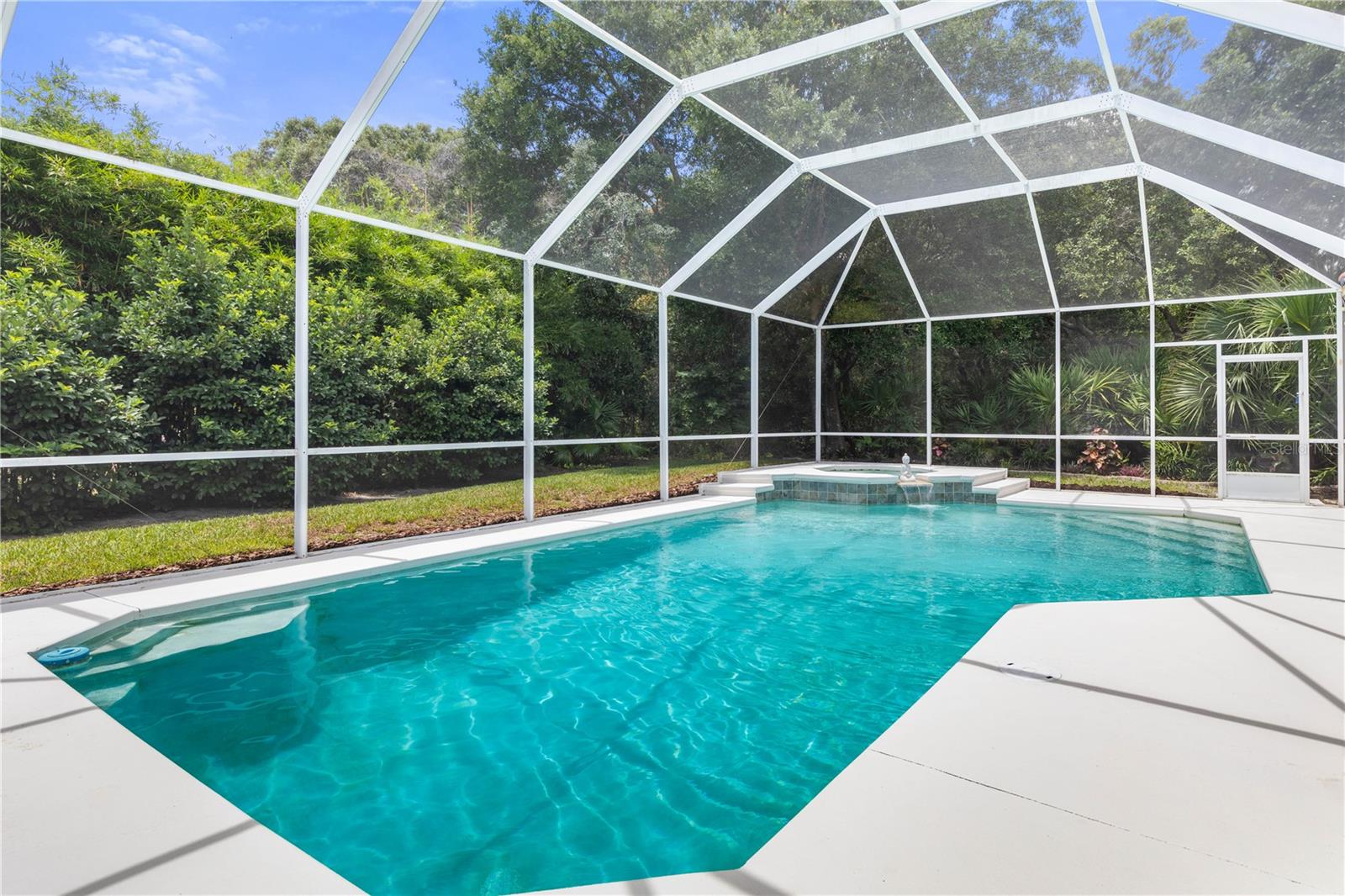 9 Via Verona Property Photo 3