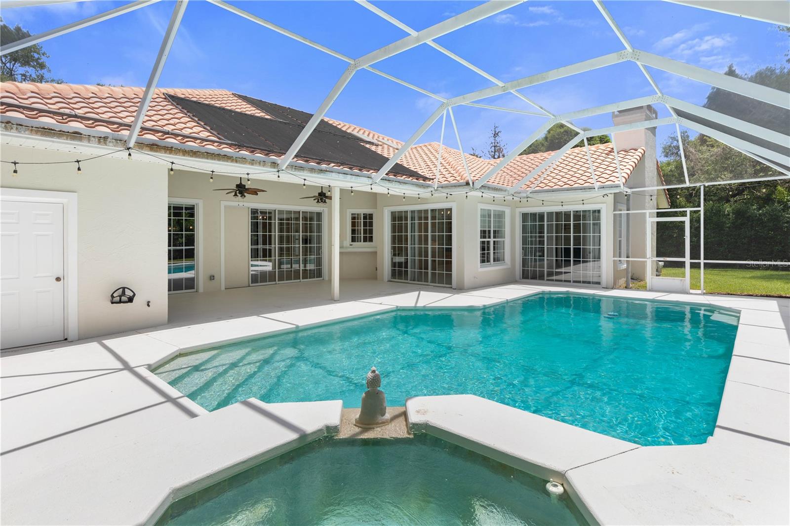9 Via Verona Property Photo 5