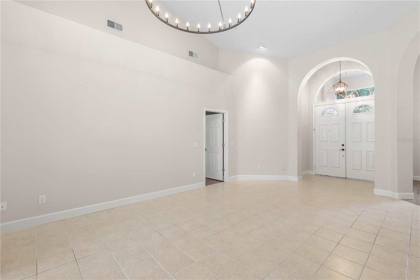 9 Via Verona Property Photo 8