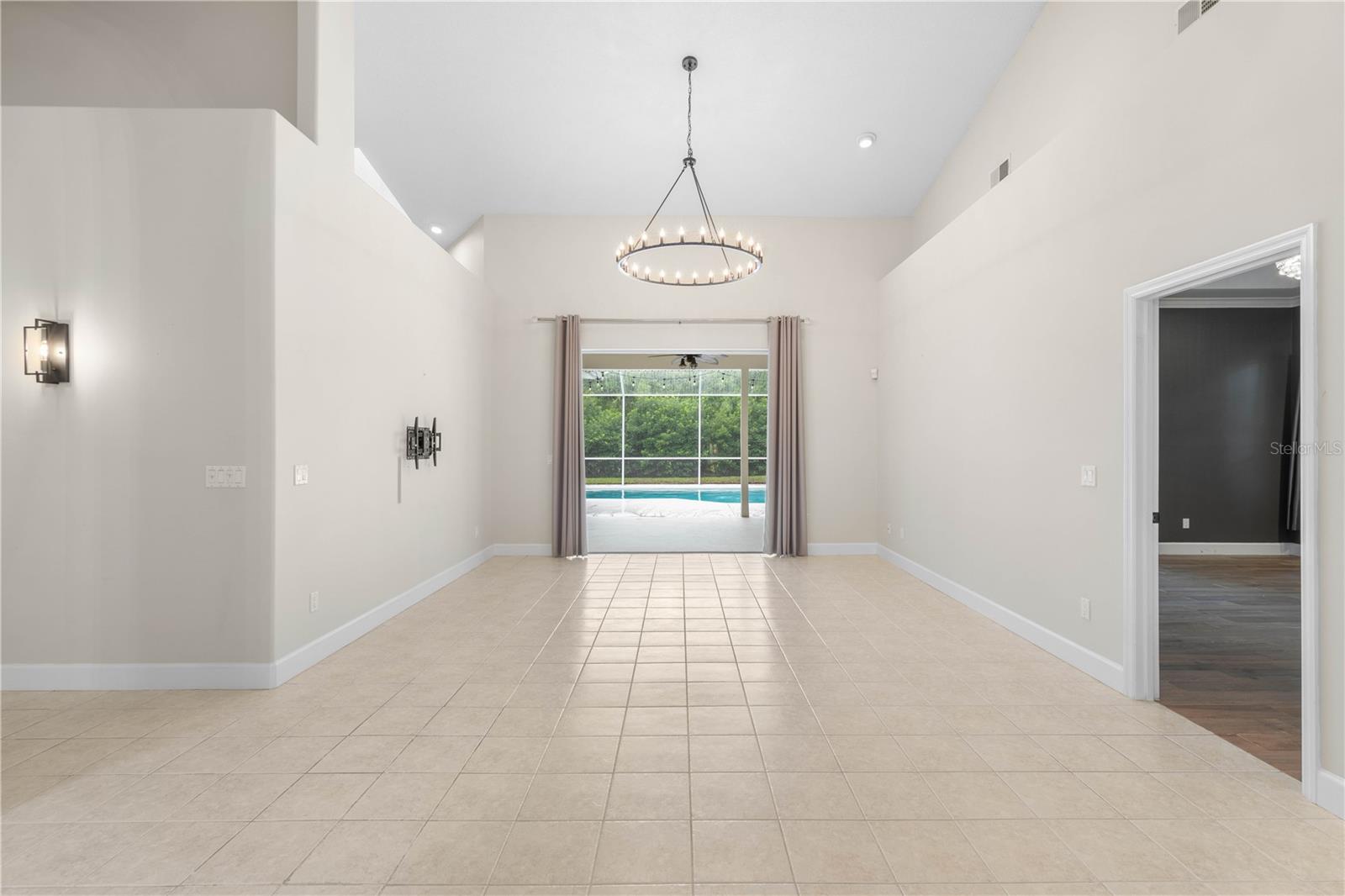 9 Via Verona Property Photo 11