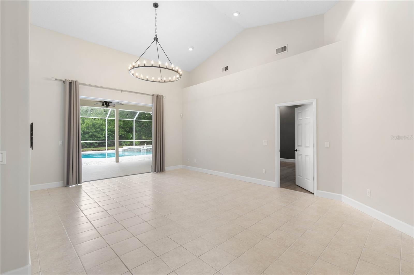 9 Via Verona Property Photo 16
